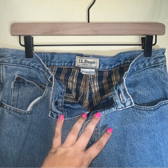 L.L. BEAN Relaxed Fit flannel line jeans 32x30 - Picture 4 of 5
